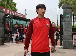 关于港媒：中超联赛一触即发，球队备战备胜的信息