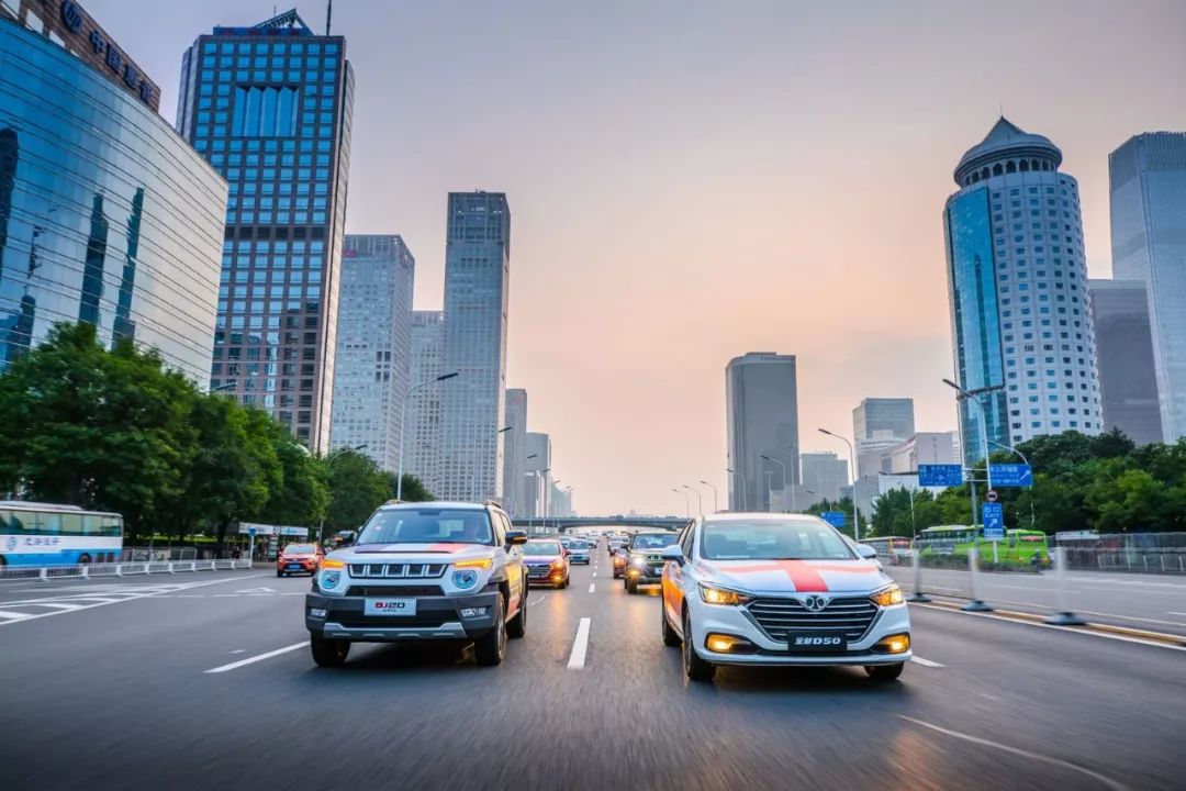 包含北京球团在赛场上大放异彩,荣登冠军之巅的词条 包含北京球团在赛场上大放异彩,荣登冠军之巅的词条