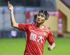 韦世豪梅开二度,广州富力主场大胜的简单介绍 韦世豪梅开二度,广州富力主场大胜的简单介绍