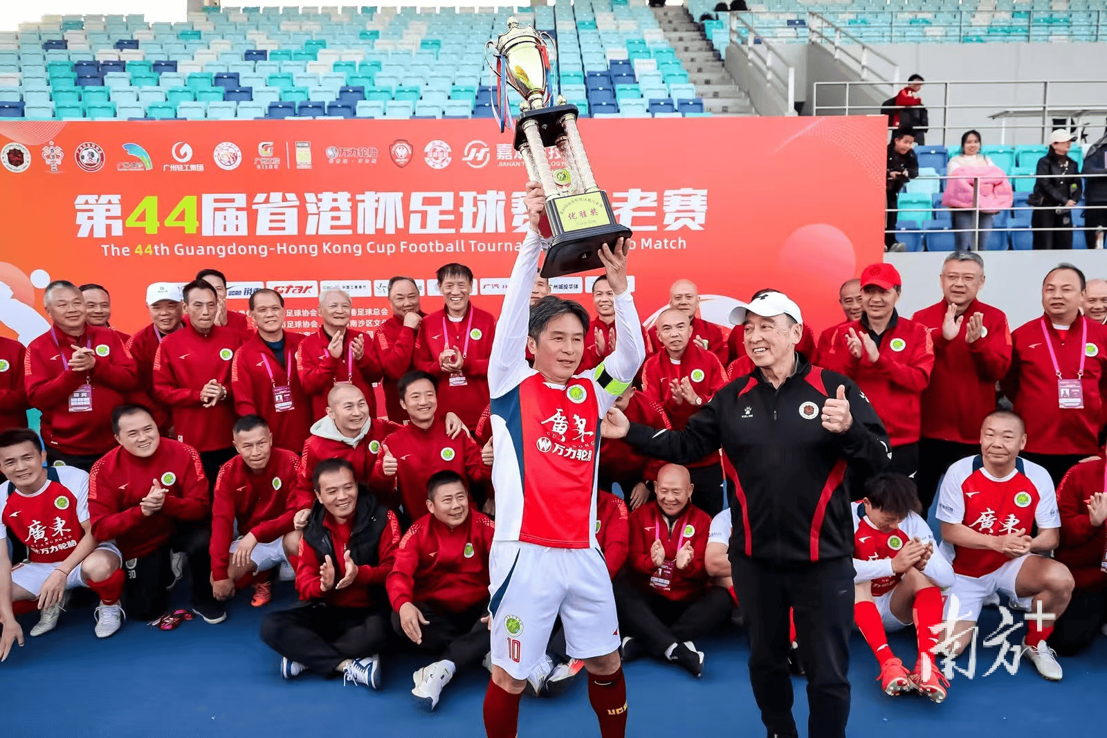 世界杯热身赛拉开帷幕，球星齐聚一堂(这次世界杯大赛前的热身赛预定完成三项任务)